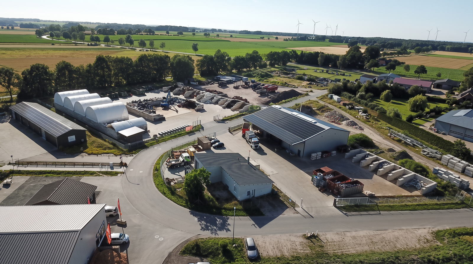 Luftaufnahme des Betriebsgeländes von Eibisch Recycling in Südheide